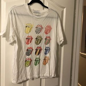 Revolve, Rolling Stones tee